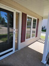 2900 SE Glenstone Dr, Unit Unit # 503 in Grimes, IA - Foto de edificio - Building Photo