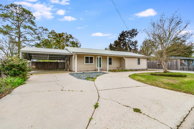 508 Juarez St in New Iberia, LA - Foto de edificio - Building Photo