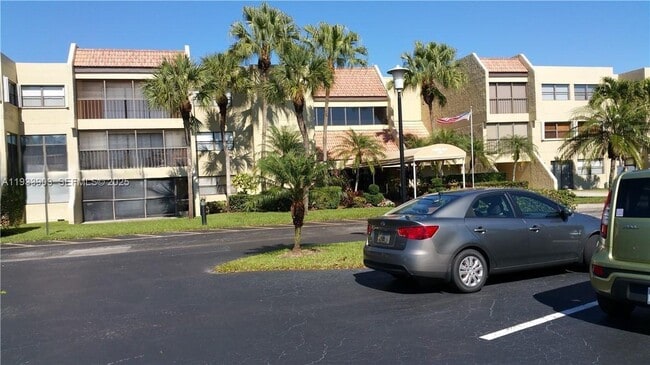 property at 220 Lakeview Dr