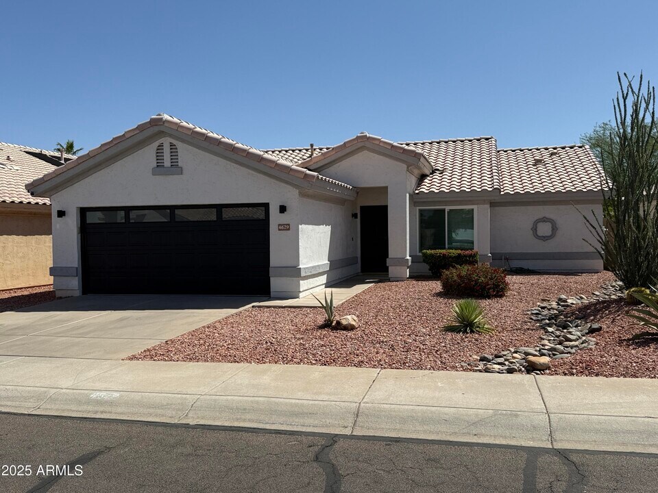 4629 E Lavender Ln in Phoenix, AZ - Building Photo