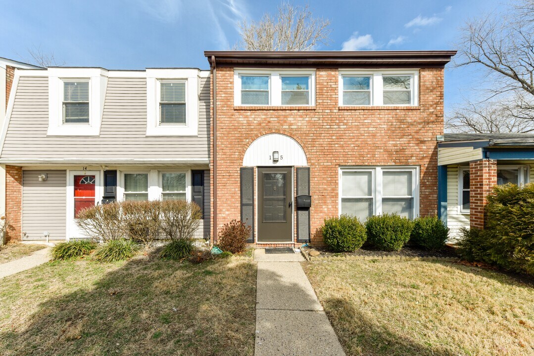 15 Randolph Pl in Willingboro, NJ - Building Photo