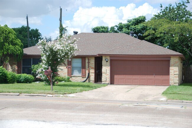property at 14814 S Silver Green Dr