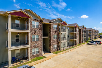 Bristol Ridge in Clarksville, TN - Foto de edificio - Building Photo