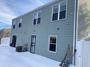 3804 Charred Oak Dr in Fort Washington, MD - Building Photo - Building Photo