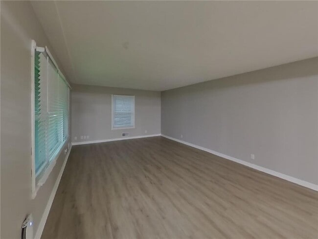 408 Riverview Dr in Monticello, MN - Foto de edificio - Building Photo