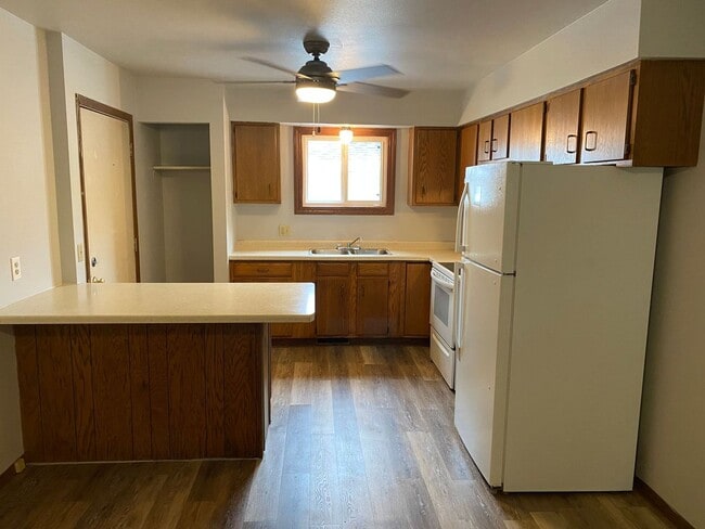 608 N Walnut Ave in Marshfield, WI - Building Photo - Building Photo