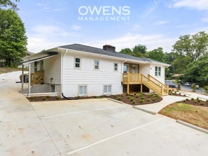 400 Northside Dr in Gainesville, GA - Building Photo - Building Photo