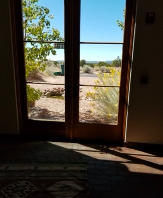 19 Via Plaza Nueva in Santa Fe, NM - Building Photo - Building Photo