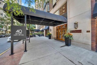 40 E Delaware Pl, Unit 602 in Chicago, IL - Building Photo - Building Photo