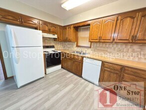 7814 NW 79th Pl in Kansas City, MO - Building Photo - Building Photo