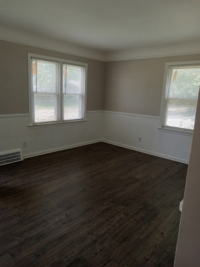 25605 Colgate St in Dearborn Heights, MI - Building Photo - Building Photo