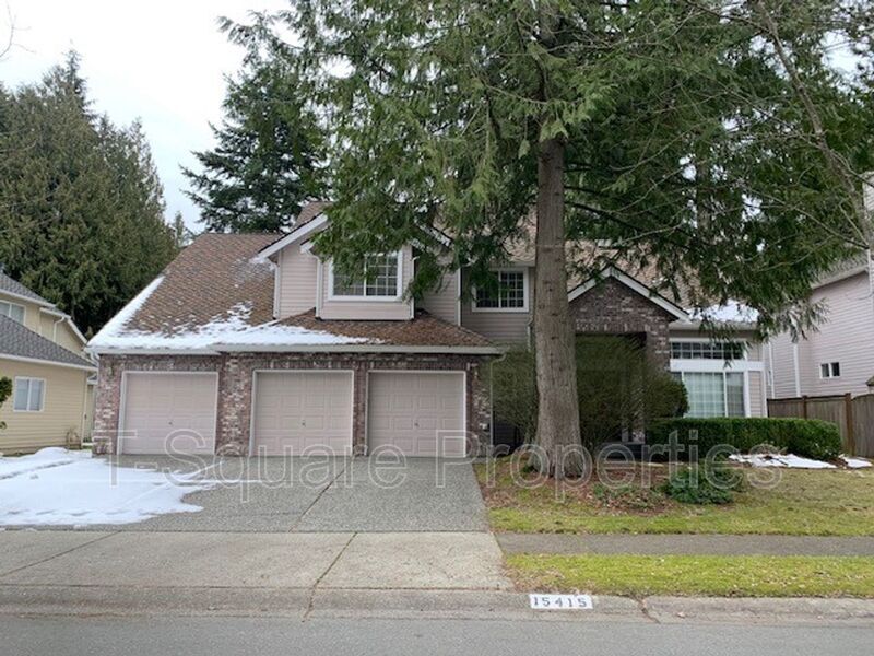 15415 32nd Ave SE in Mill Creek, WA - Building Photo