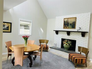 465 Tarpon Dr in Southold, NY - Building Photo - Building Photo