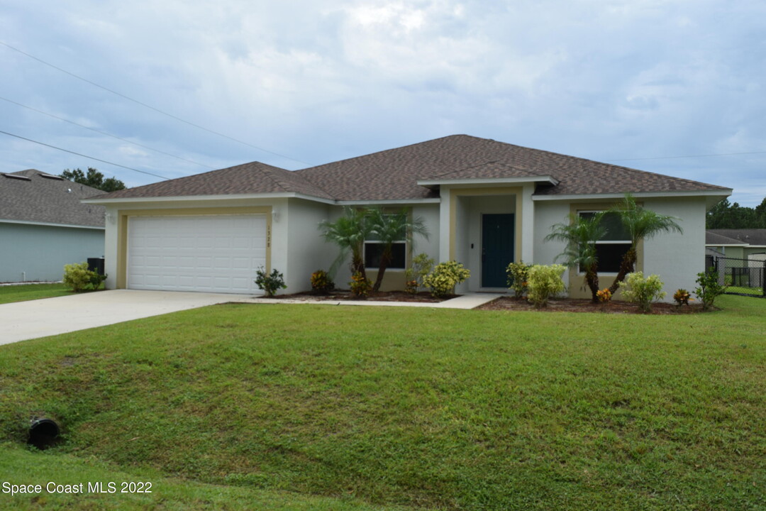 1328 Hazel St NW in Palm Bay, FL - Building Photo