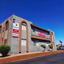 2600 S Arville St in Las Vegas, NV - Building Photo - Building Photo