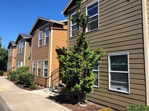 5517 NE 66th Ave in Vancouver, WA - Building Photo - Building Photo