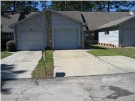 1008 Pineview Blvd in Fort Walton Beach, FL - Building Photo