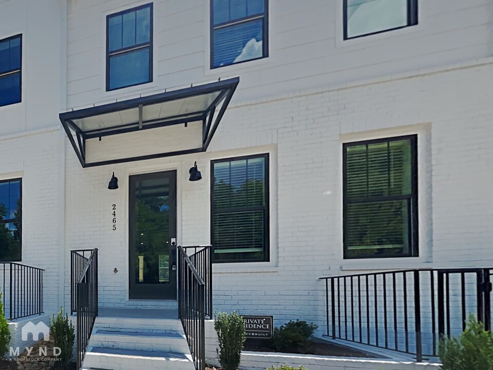 2465 Sycamore Rd NW in Atlanta, GA - Building Photo