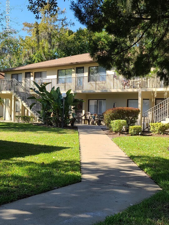 1601 Big Tree Rd in South Daytona, FL - Building Photo