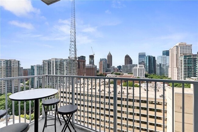 860 Peachtree St NE in Atlanta, GA - Foto de edificio - Building Photo