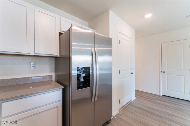 property at 2550 Petunia Garden Ave