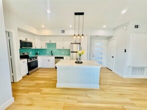 5420 Elysian St in Houston, TX - Building Photo - Building Photo