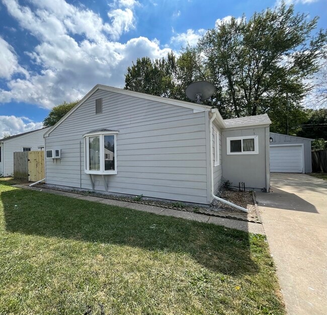 property at 3814 10th Avenue Ct