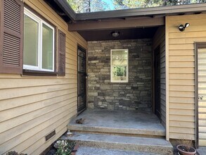 10546 Silver Way in Grass Valley, CA - Foto de edificio - Building Photo