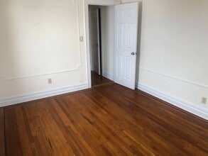 124 Parrott Pl in Brooklyn, NY - Building Photo - Building Photo