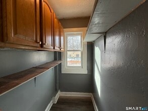 660 W Main St in New Britain, CT - Building Photo - Building Photo