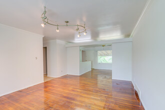 1012 Wylin Ct in Ferguson, MO - Building Photo - Building Photo
