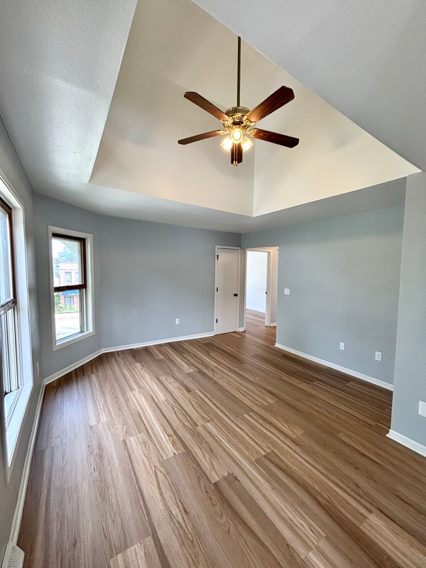 2343 N Oakland Ave