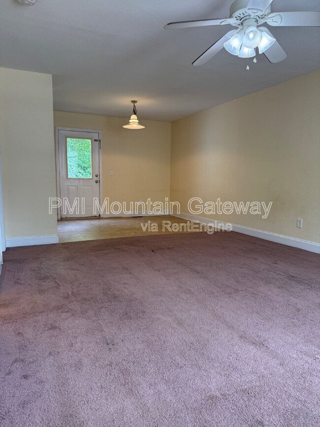 44 Cardinal Ct in Cleveland, GA - Building Photo - Building Photo