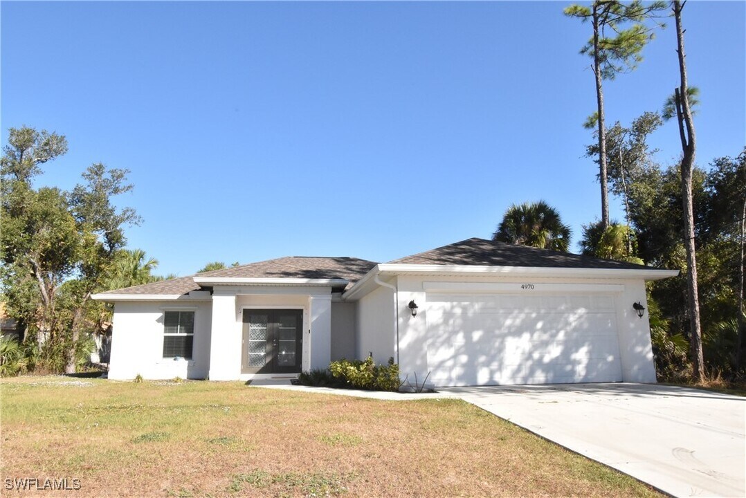 4970 Ageman Ave in North Port, FL - Building Photo