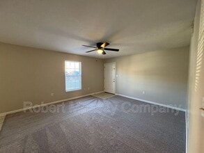 230 Highland Blvd in Shepherdsville, KY - Building Photo - Building Photo