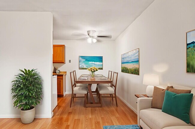 Minnehaha Manor Apartments in Minneapolis, MN - Building Photo - Building Photo