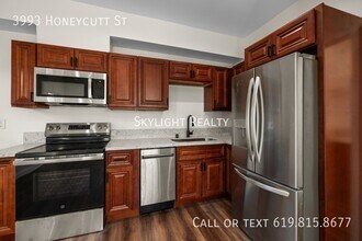 3993 Honeycutt St in San Diego, CA - Building Photo - Building Photo