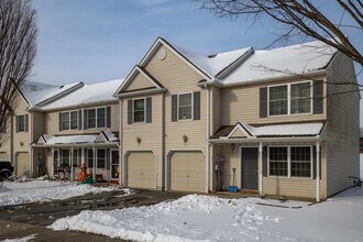 1Riverview Townhomes in Wrightsville, PA - Building Photo - Building Photo