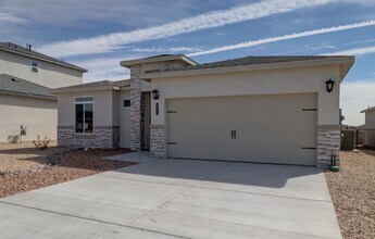 2974 St Charles Ave in Las Cruces, NM - Foto de edificio - Building Photo