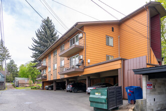 Timber Ridge Apartments in Spokane, WA - Building Photo - Building Photo