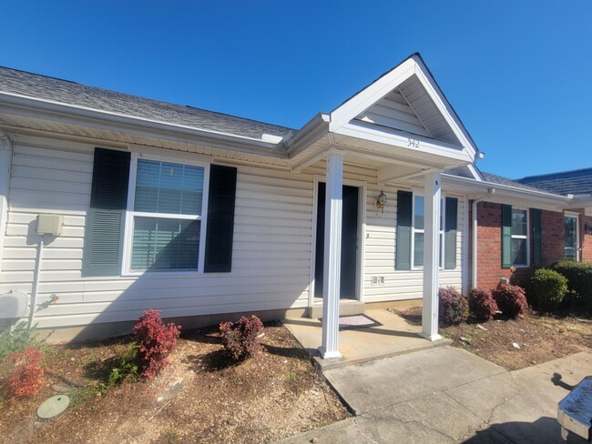 542 Edgecliff Ln in Evans, GA - Building Photo - Building Photo