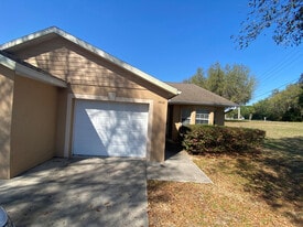 1406 Wood Duck Ln in Fruitland Park, FL - Building Photo