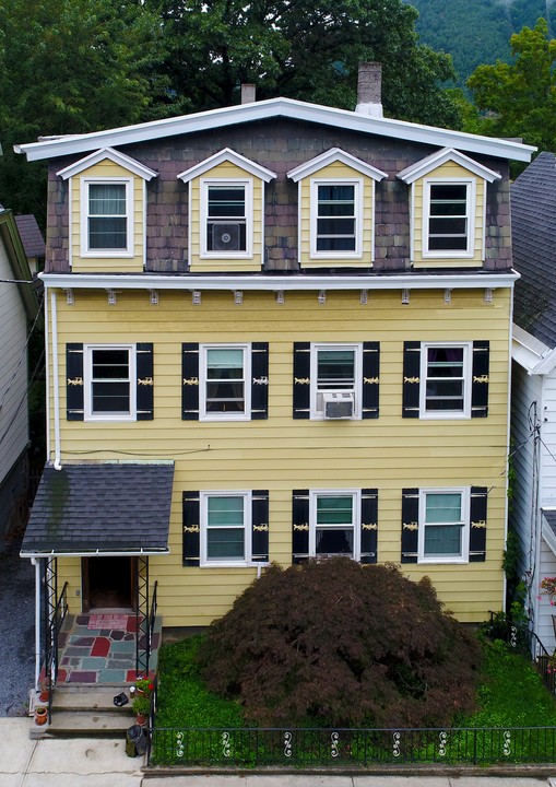 15 Church St in Cold Spring, NY - Building Photo