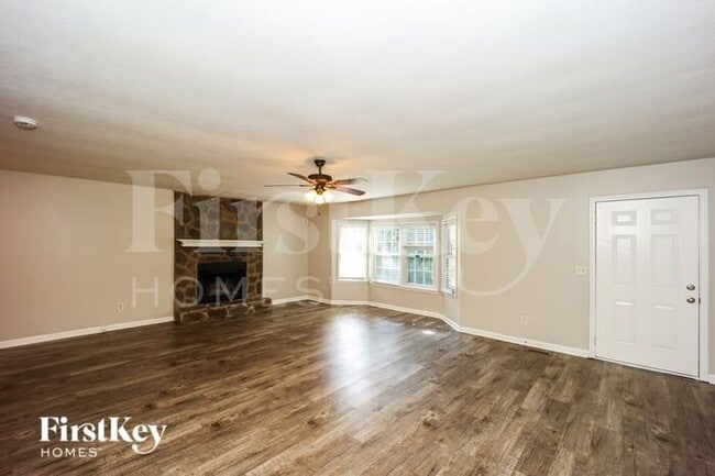 420 Freestone Dr in Newnan, GA - Building Photo - Building Photo