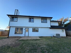 1905 Hollow Tree Blvd in Round Rock, TX - Foto de edificio - Building Photo