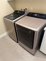 57 Alienta Ln in Ladera Ranch, CA - Building Photo