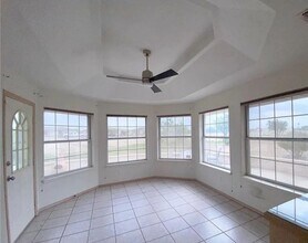 610 Lake View Dr in Mission, TX - Building Photo - Building Photo