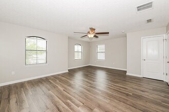 4113 Grayfield Ln in Orange Park, FL - Building Photo - Building Photo