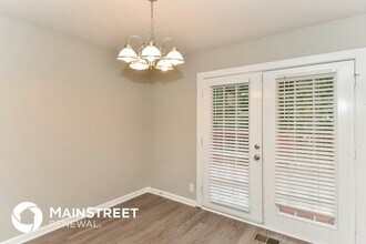 2882 Green Trail Dr in College Park, GA - Foto de edificio - Building Photo