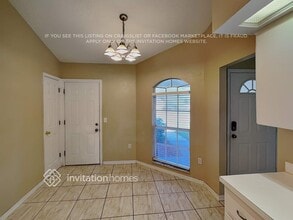 130 Thousand Oaks Blvd in Davenport, FL - Foto de edificio - Building Photo